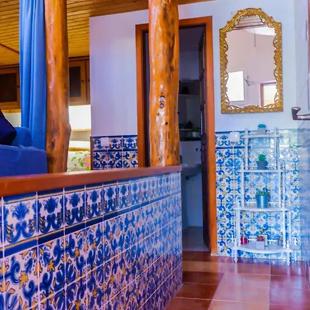 Azenhas House 1 *